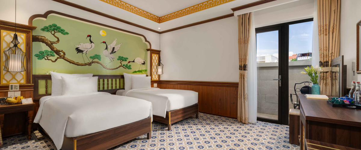 FAMILY CONNECTING SUITE