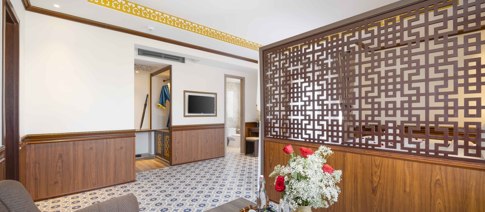 FAMILY CONNECTING SUITE