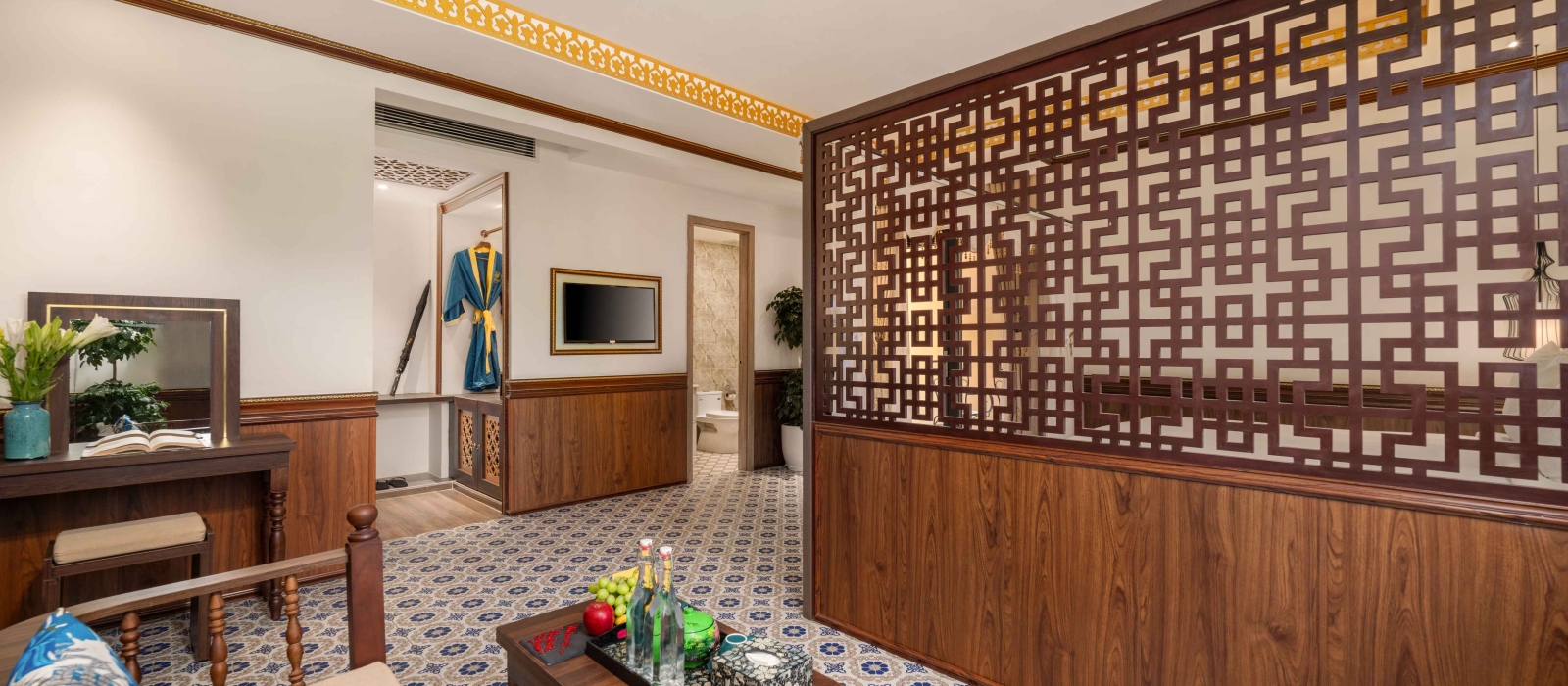 FAMILY CONNECTING SUITE